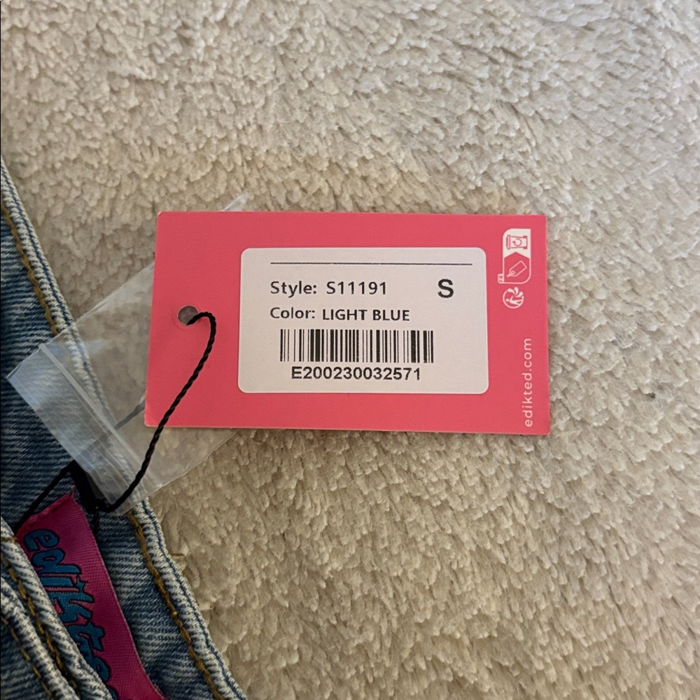 NWT Light Wash Edikted Raw Hem Jean Skirt - Picture 2 of 5
